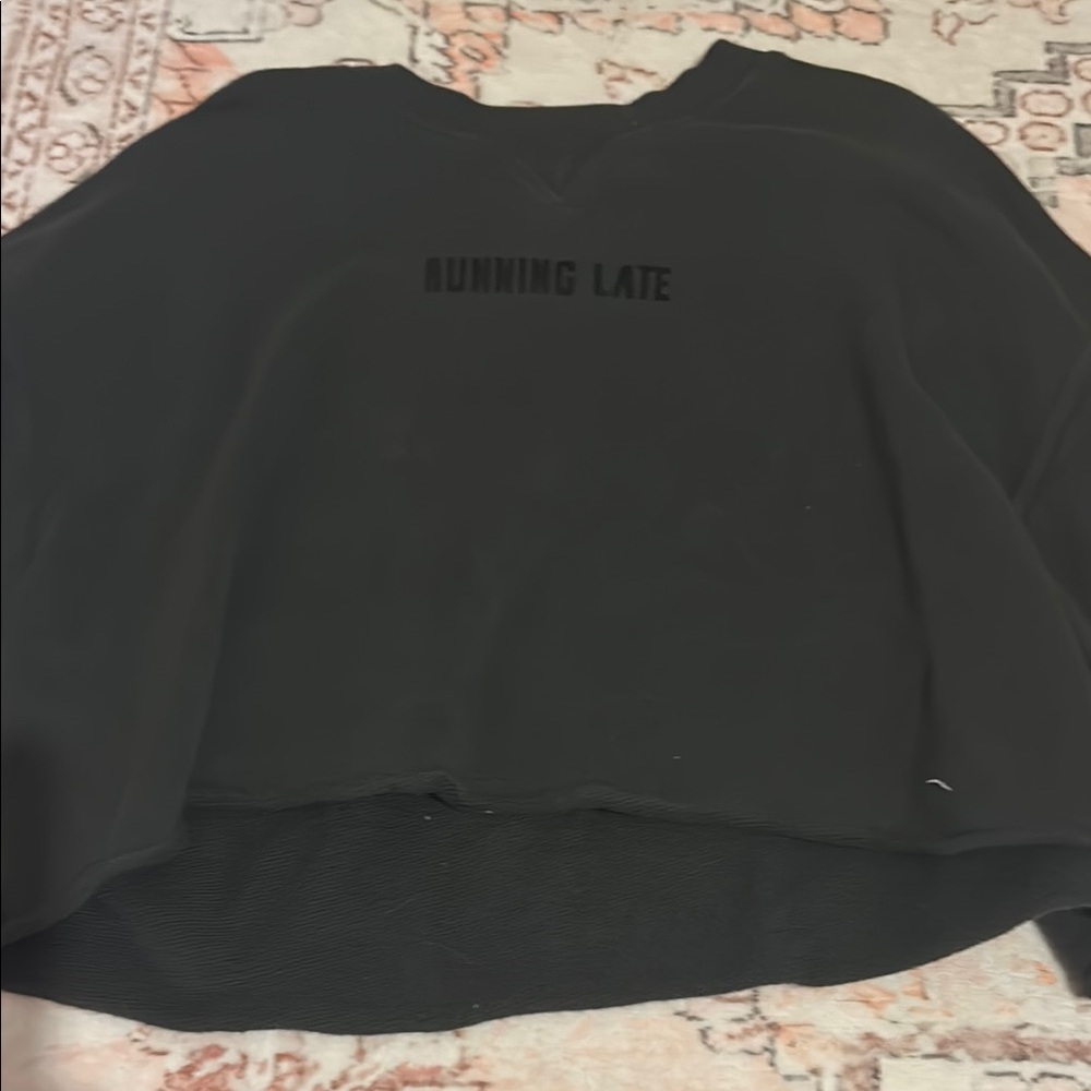 Aerie black crew neck cropped hoodie. Never worn. Size small